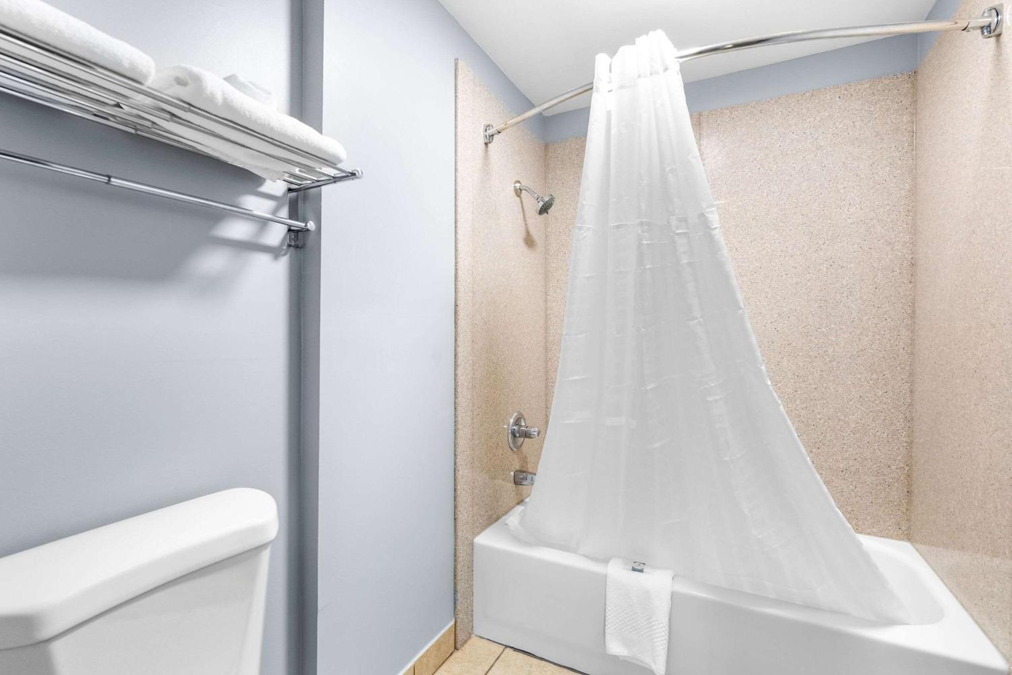 Quality Inn Lawrenceburg Eksteriør billede
